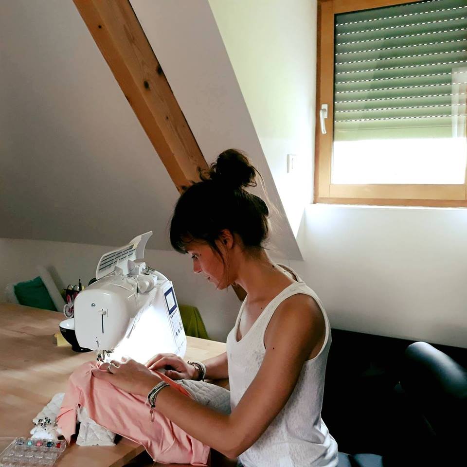La bobine se défile : couture artisanale des Pyrénées douce et raffinée